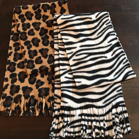 Old Navy Accessories - NWOT Old Navy Fleece Animal Print Scarves Set Of 2